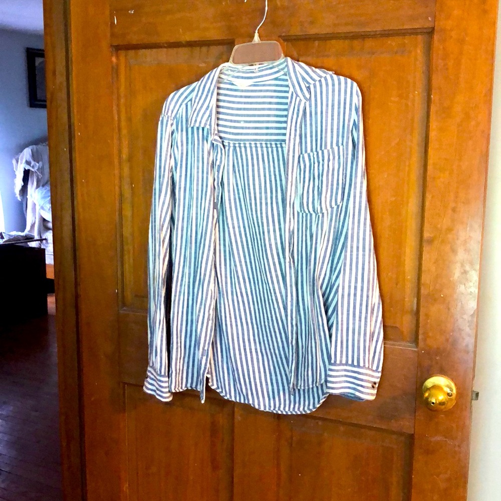 Aeropostale button up  Cotten blouse